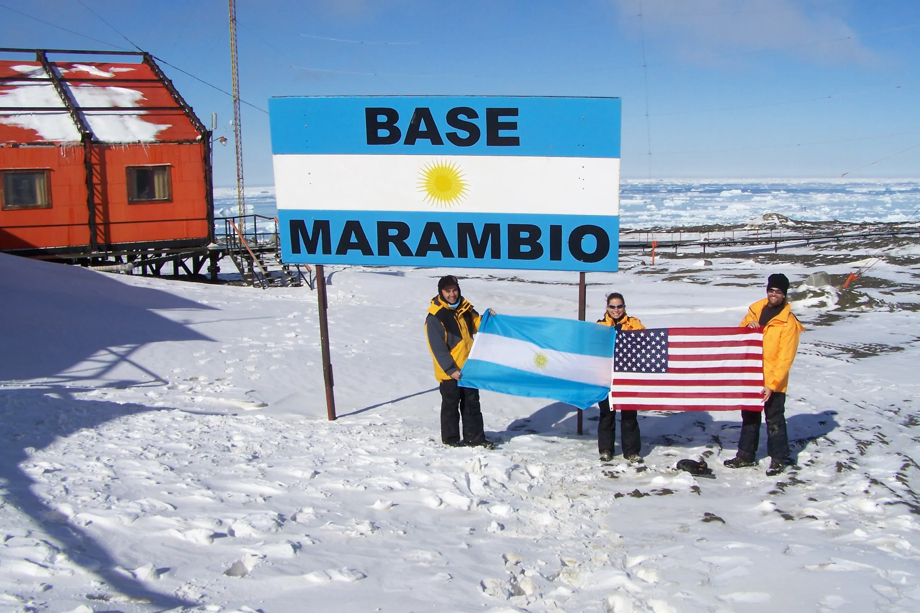 El equipo de la AATE en la Base Marambio