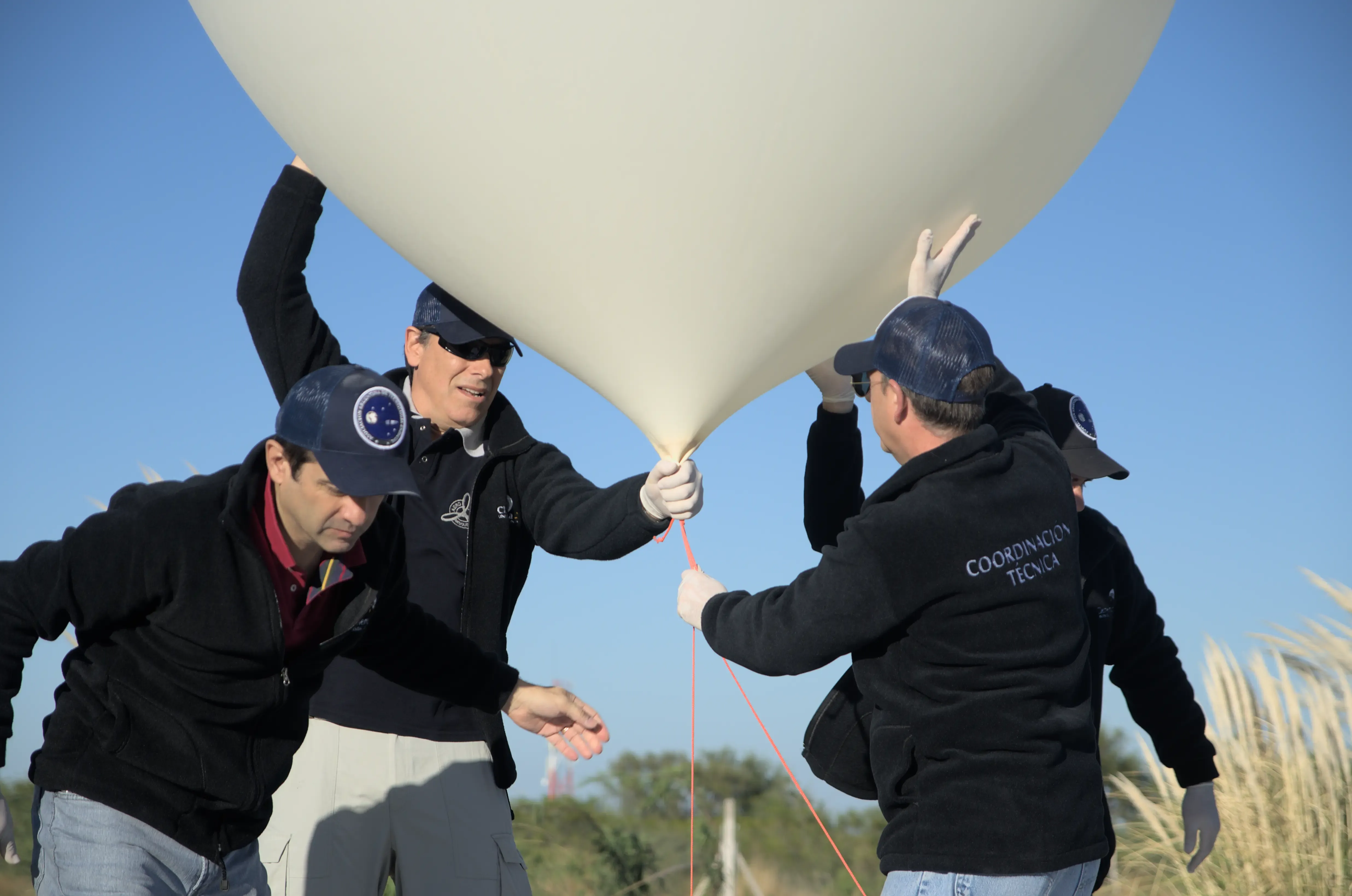 Equipo de tierra durante una misión Clementina